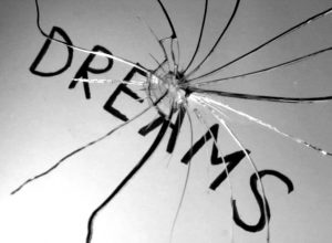 быт разрушает наши мечты...