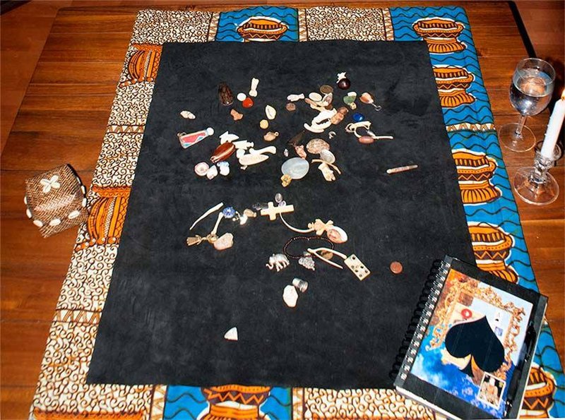 Гадание на костях и ракушках